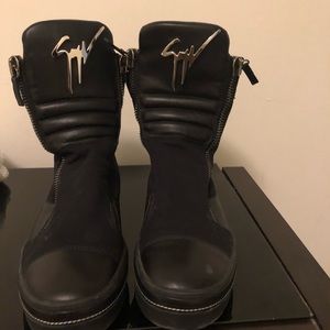 Giuseppe Zanotti mint condition lace free boots